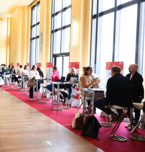 Participez Village startups One to One Expérience Client